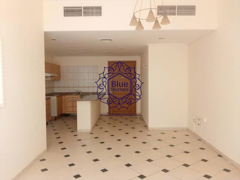 2 Chiler Free Nice Apartment 1BR In Al Mankhool