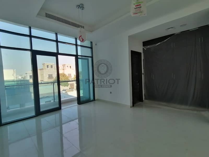 8 High End  Modern Brand New 5-BR In Barsha South