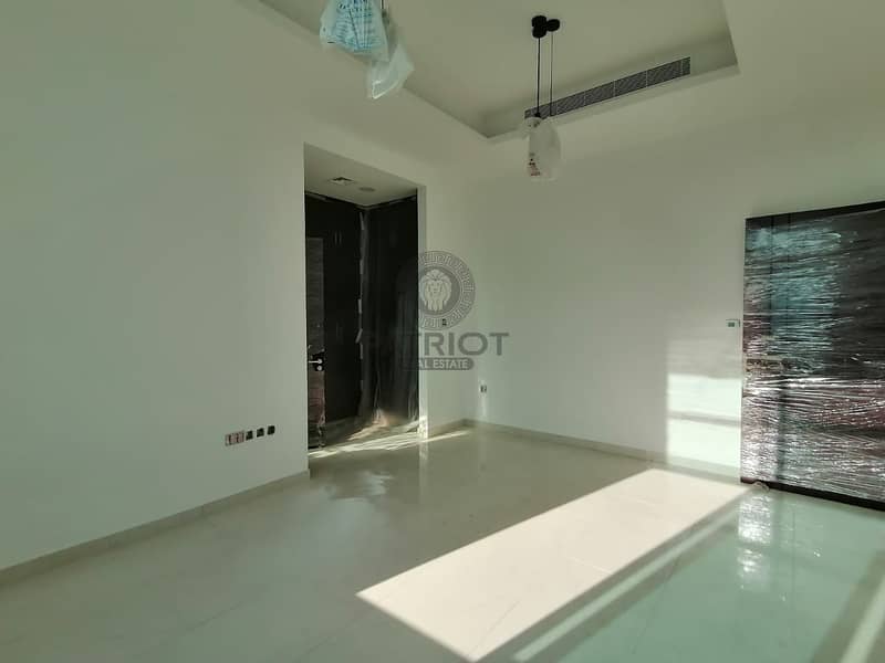 11 High End  Modern Brand New 5-BR In Barsha South