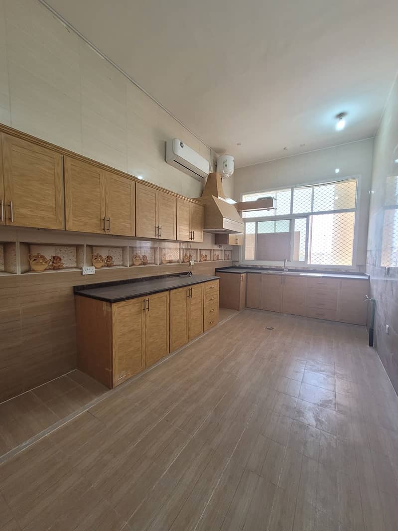 High class 4 bedroom hall in al shamkha