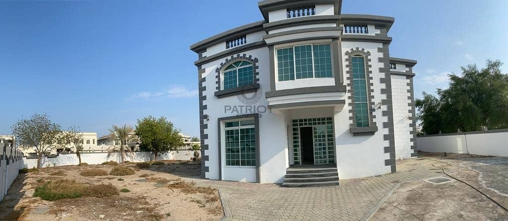 5 Comprises A Specious 5-BR Independent Villa In Prime Location