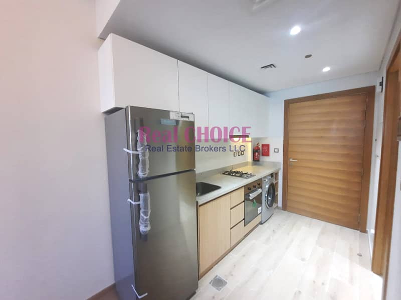 19 Chiller free| Kitchen Equipped| Brand New | Next to metro