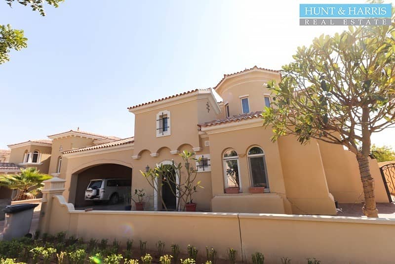 Very well maintained - Own this impressive Villa