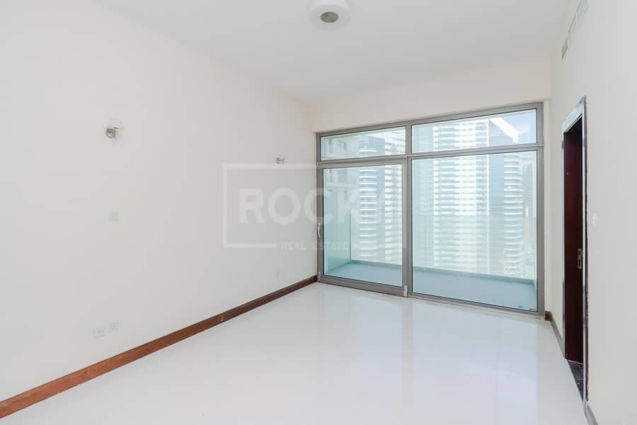 5 Spacious 2 Bed | plus Laundry | High Floor | Two Towers