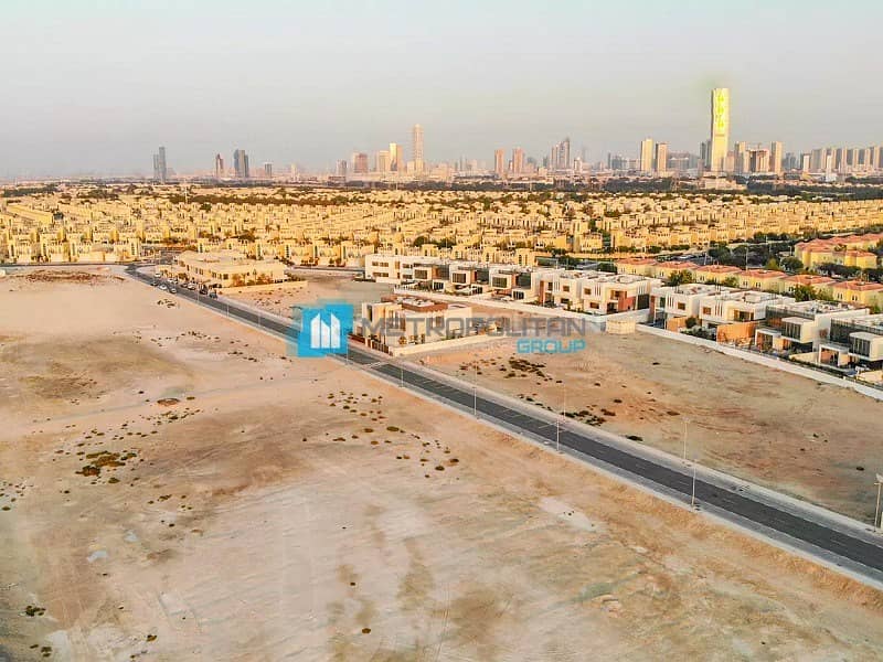 6 Prime Location | Dubai Skyline View | Plots for villa