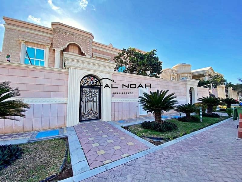 Impeccable Offer! Extravagant 7BR villa | Well-kept and Spacious! Prime location!