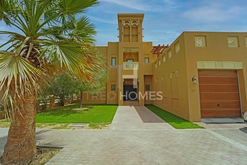 Exclusive|Stunning|Upgraded| 3 Bed Villa