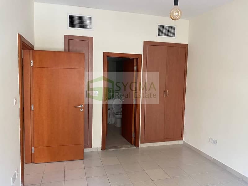 9 Hot Deal !!!1BR Apartment | With Balcony | The Greens