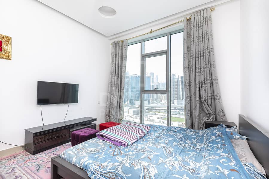 3 Vacant with Burj View | Modern Furniture