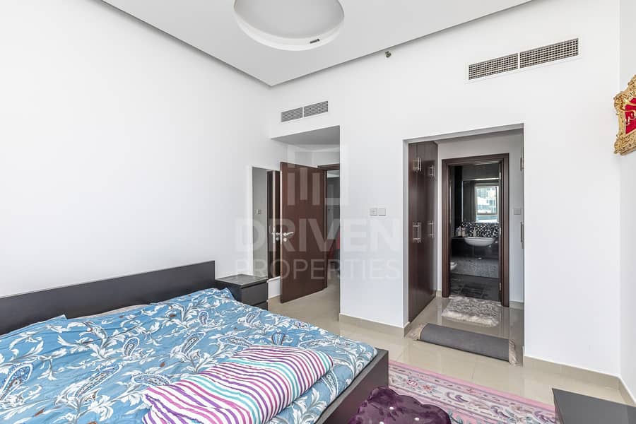 5 Vacant with Burj View | Modern Furniture