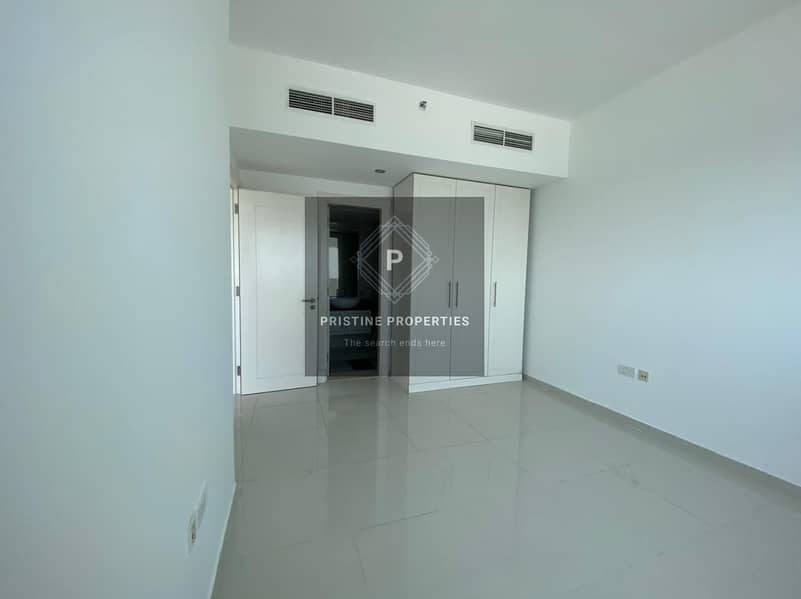 3 Spacious Apartment W/Balcony| Ready To Move In