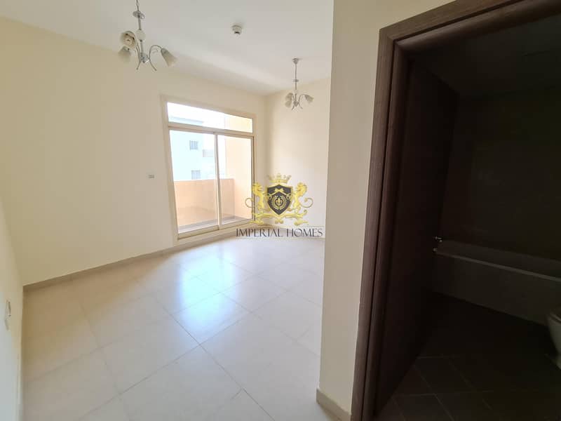 13 1 Bed | 650sqft | Al Falak Residence @32k