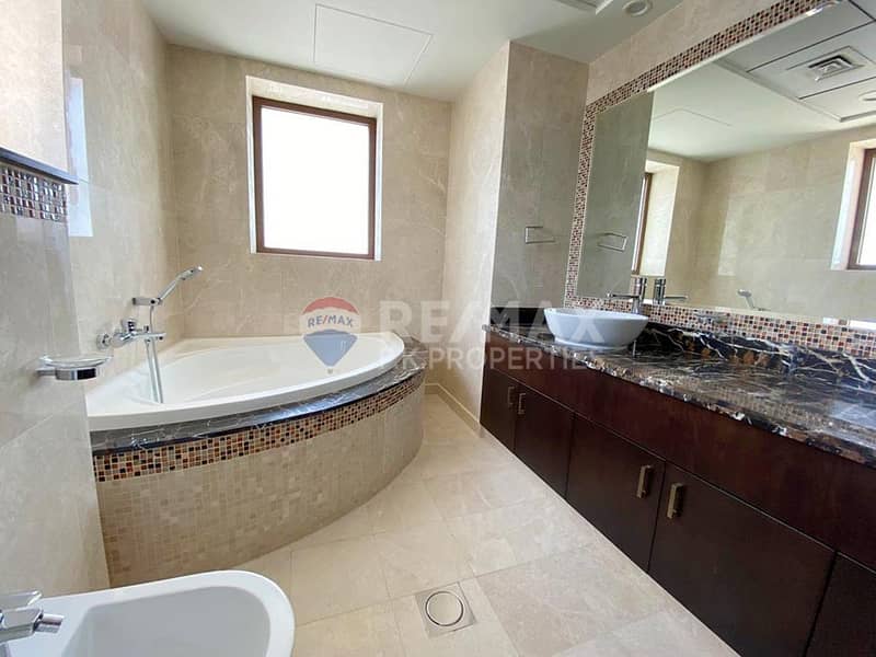 3 Spacious 3 Bed Penthouse at Balqis for sale| Gulf View