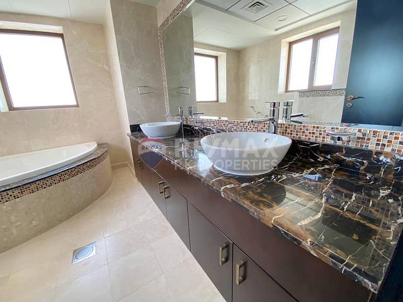 4 Spacious 3 Bed Penthouse at Balqis for sale| Gulf View