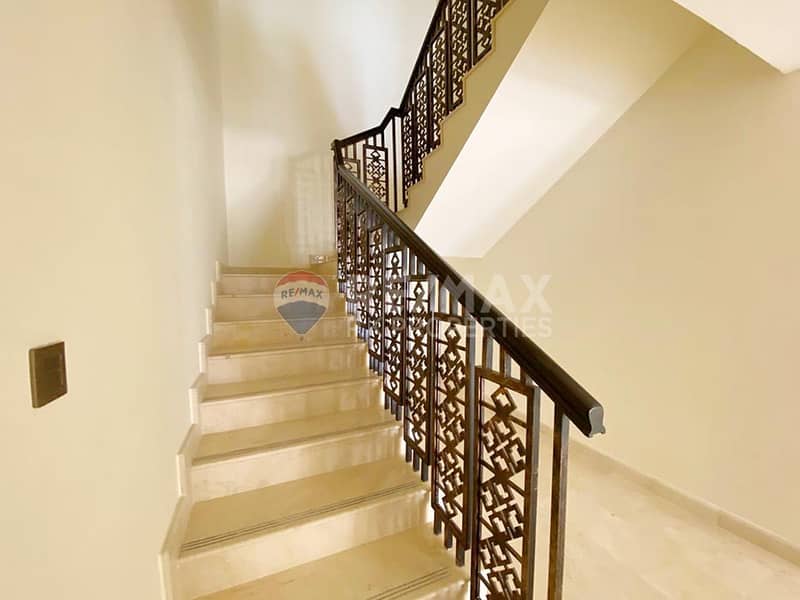 16 Spacious 3 Bed Penthouse at Balqis for sale| Gulf View