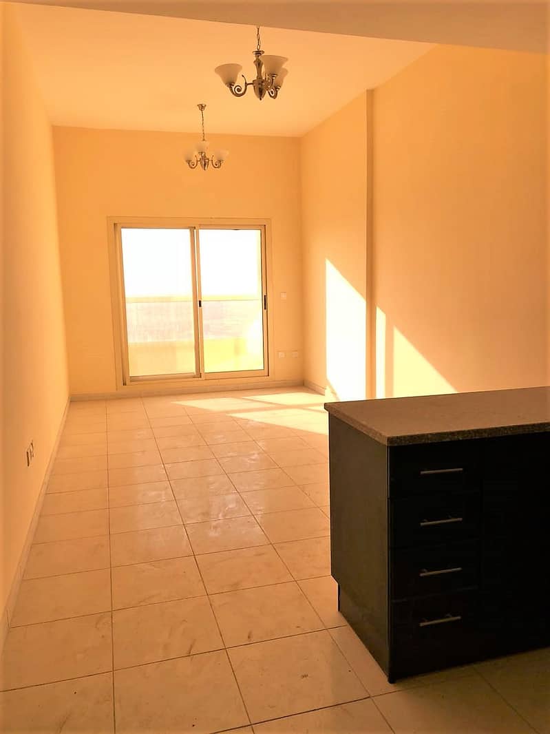 Best offer! 1 Bedroom Hall (big) w/ parking on high floor in Goldcrest Dream A Emirates City