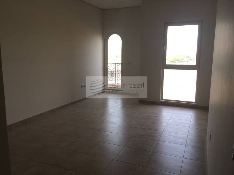 11 Very Large 1 BR|Venetian Building |Vacant 1st May