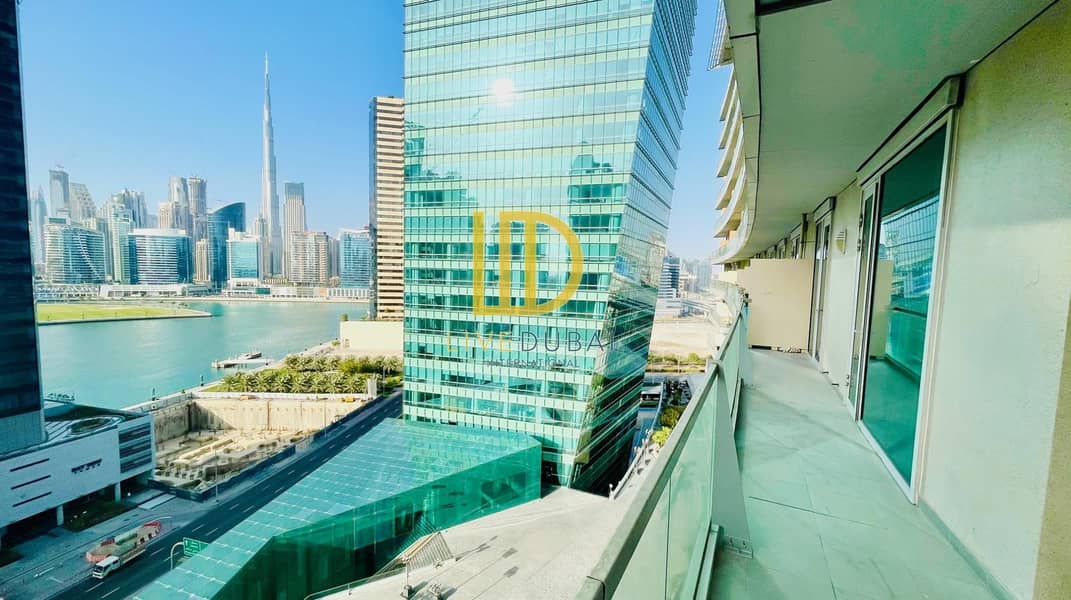 11 JZ - Burj Khalifa & Canal View - Study Room - Smart House