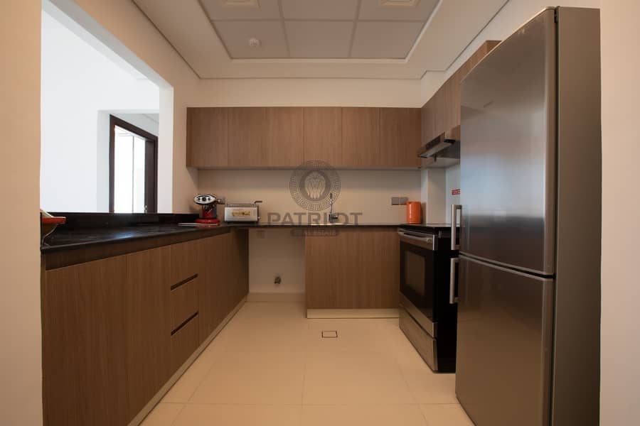 4 25% Discounted Price| Ture Listing| Townhouse at Ground Floor |Burj Khalifa View|