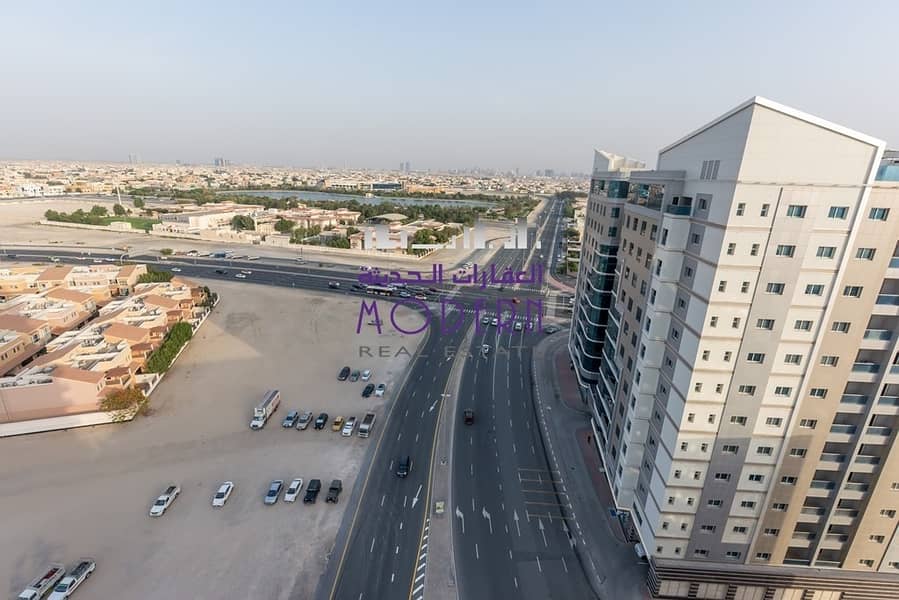 8 3 bedrooms +Maid in barsha 1 with full lake view