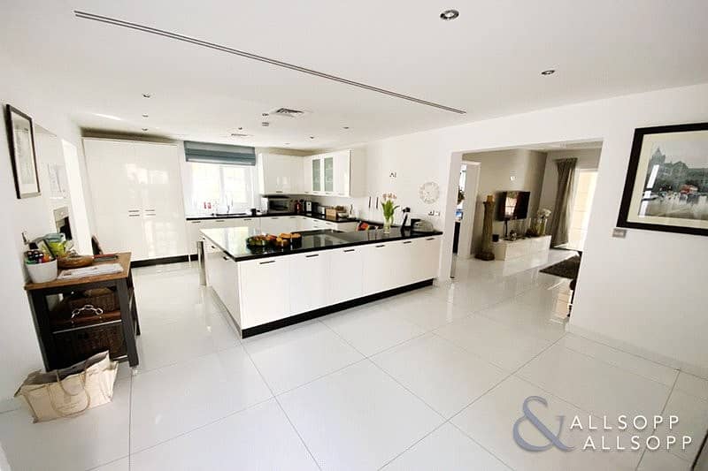 2 Type 18 | 5 Bed | Upgraded | Private Pool