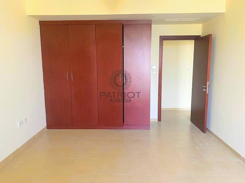 5 Just Listed Amazing 2 Bed Apartment in Sadaf for Rent
