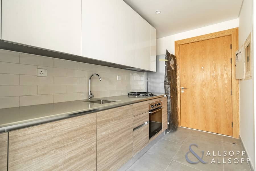 9 1 Bedroom | City View | Spacious Apartment