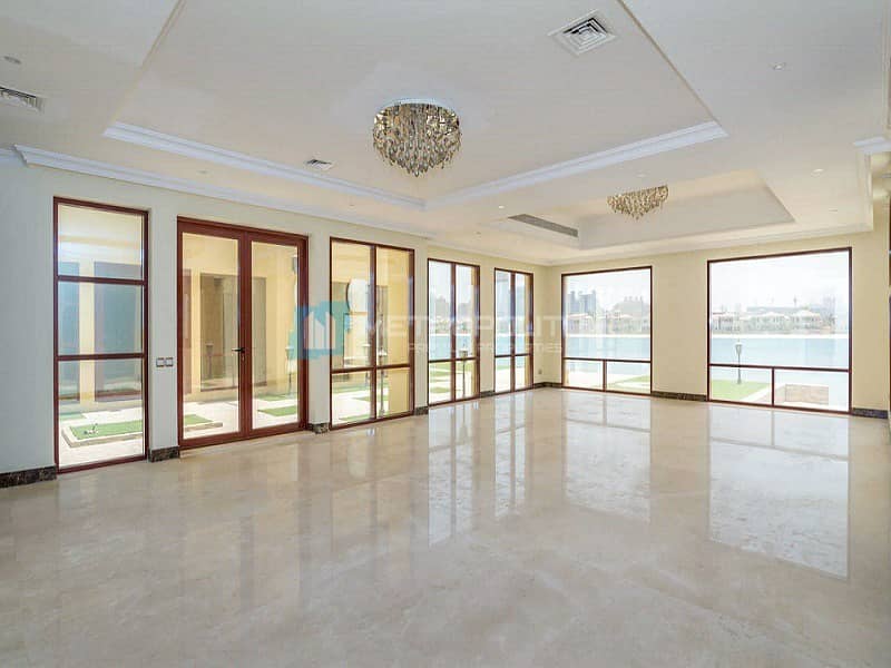 OWN MANSION ON PALM JUMEIRAH WITH  BEACH ACCESS