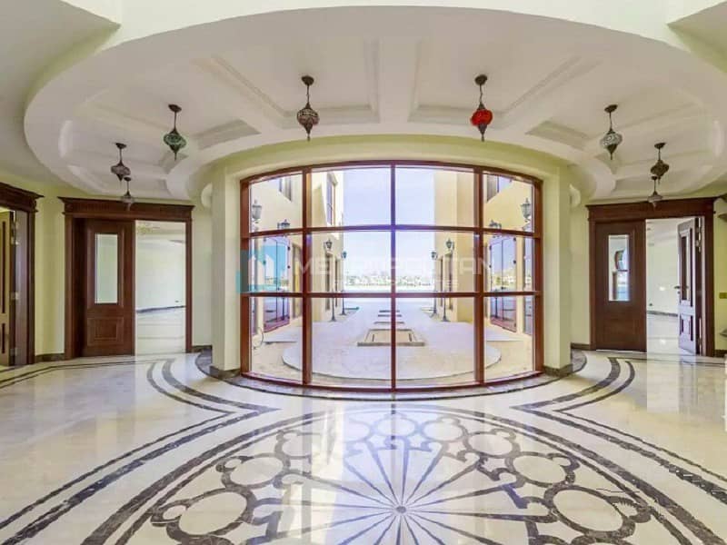 5 OWN MANSION ON PALM JUMEIRAH WITH  BEACH ACCESS