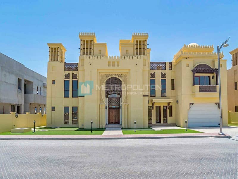 14 OWN MANSION ON PALM JUMEIRAH WITH  BEACH ACCESS
