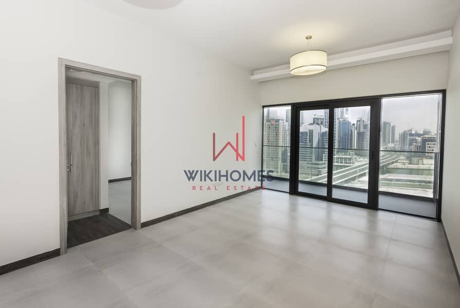 2 Panoramic Burj View | Brand New Building | 5 minutes to DT area | 6 cheques