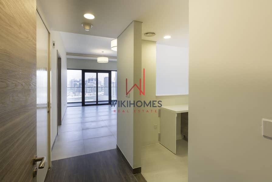17 Panoramic Burj View | Brand New Building | 5 minutes to DT area | 6 cheques