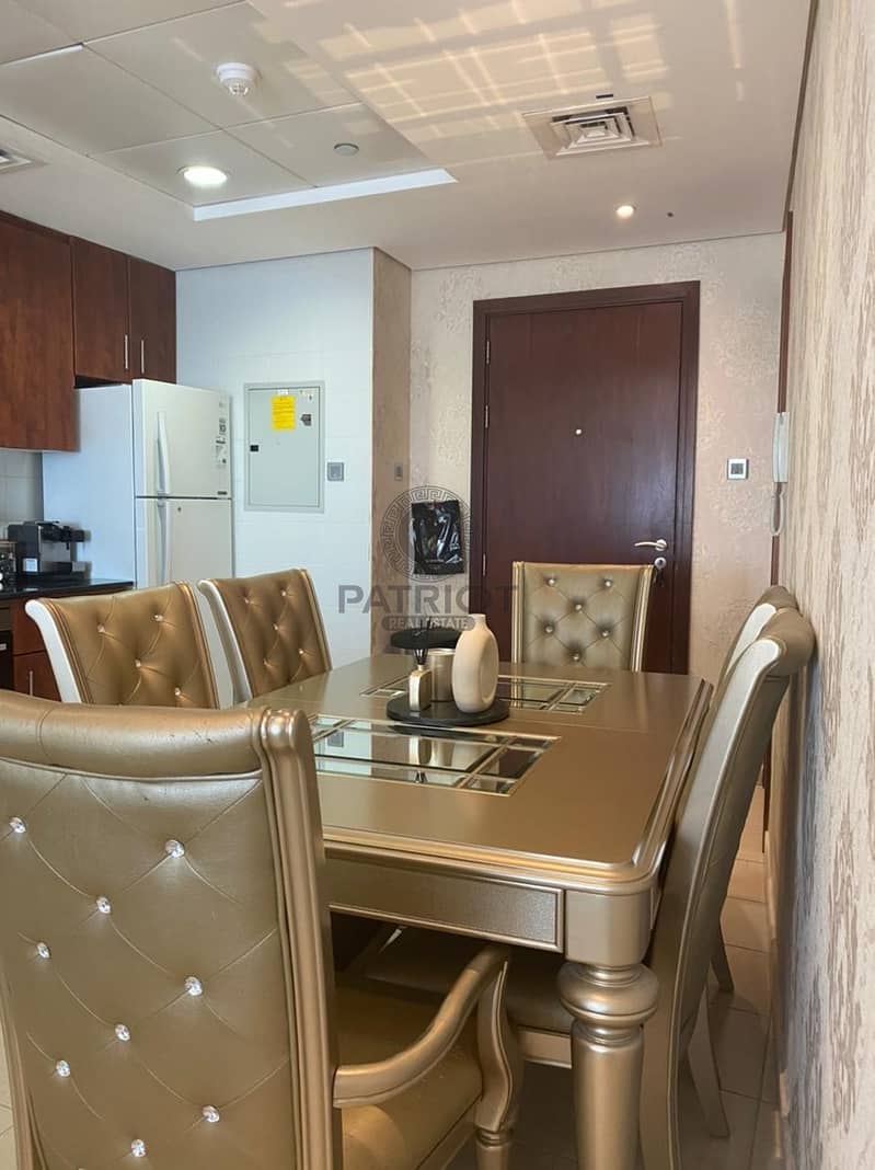 20 Well Maintain neat and clean 2 bedroom Fully Furnished apartment in lakeside residence