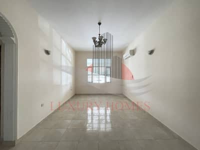 Exceptionally Fine Finishes with Basement Parking Exceptionally Fine Finishes with Basement Parking