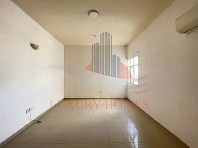 Elegantly Designed Having All Amenities Nearby Elegantly Designed Having All Amenities Nearby