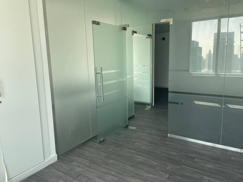 3 Fully Fitted | Canal View | Balcony | Ceiling Partitions