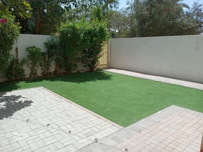 فیلا 3 غرف نوم للايجار في الينابيع، دبي - Single row villa close to park and swimming pool فیلا 3 غرف نوم للايجار في الينابيع، دبي - Single row villa close to park and swimming pool