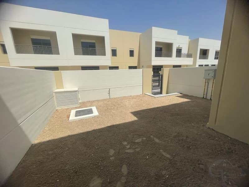 16 Ready To Move | Type 1 | 3 BR+Maid Villa | Near to Pool