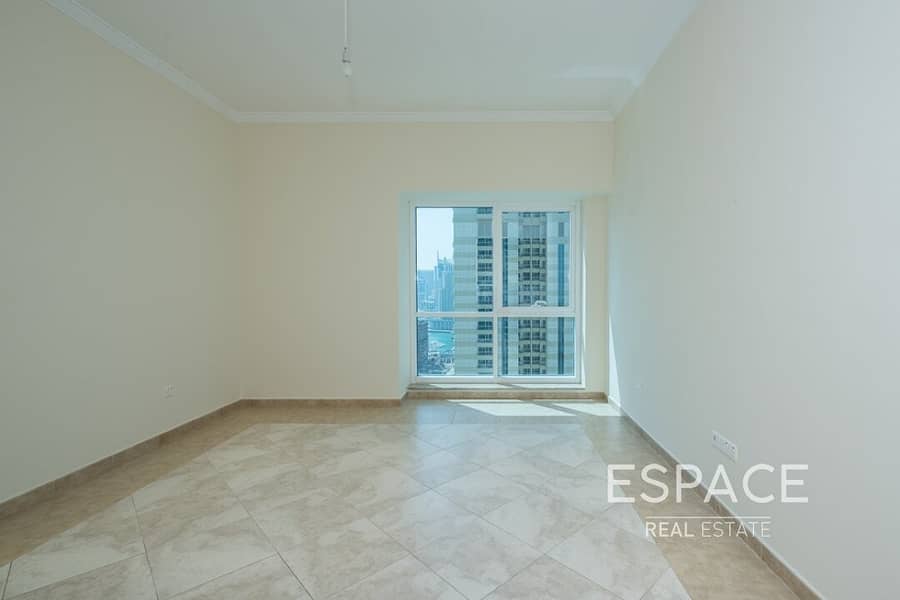 6 Unfurnished - Partial Sea View - Spacious
