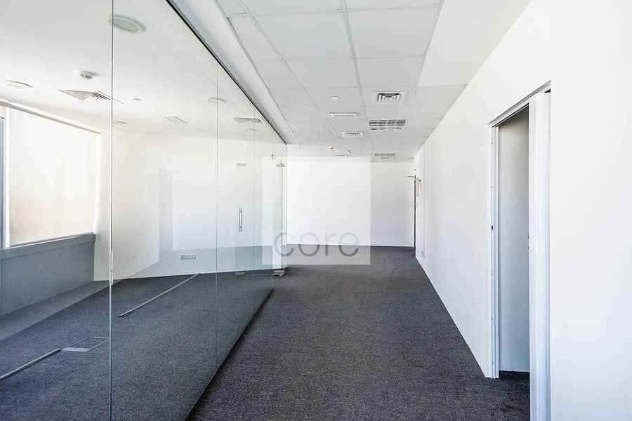 4 Fitted unit with Glass Partitions | High Quality