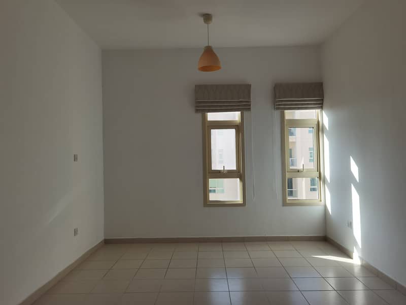 4 open view maintained one bedroom in Al arta 1