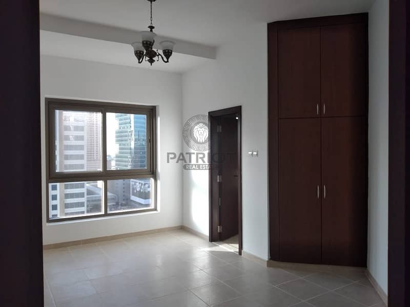 10 Spacious 1BR l Beautiful view l close to metro