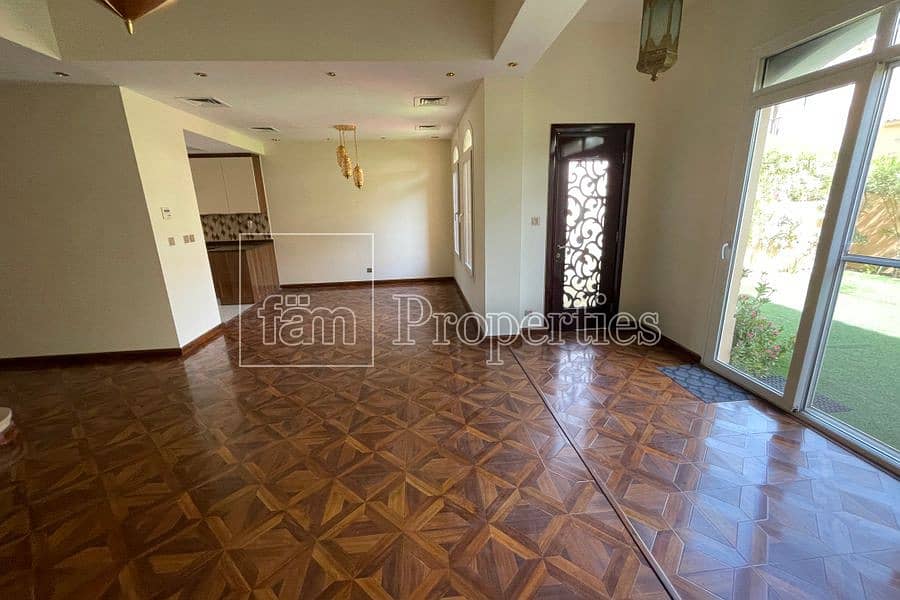 11 Upgraded Floors and Kitchen | Very Well Maintained