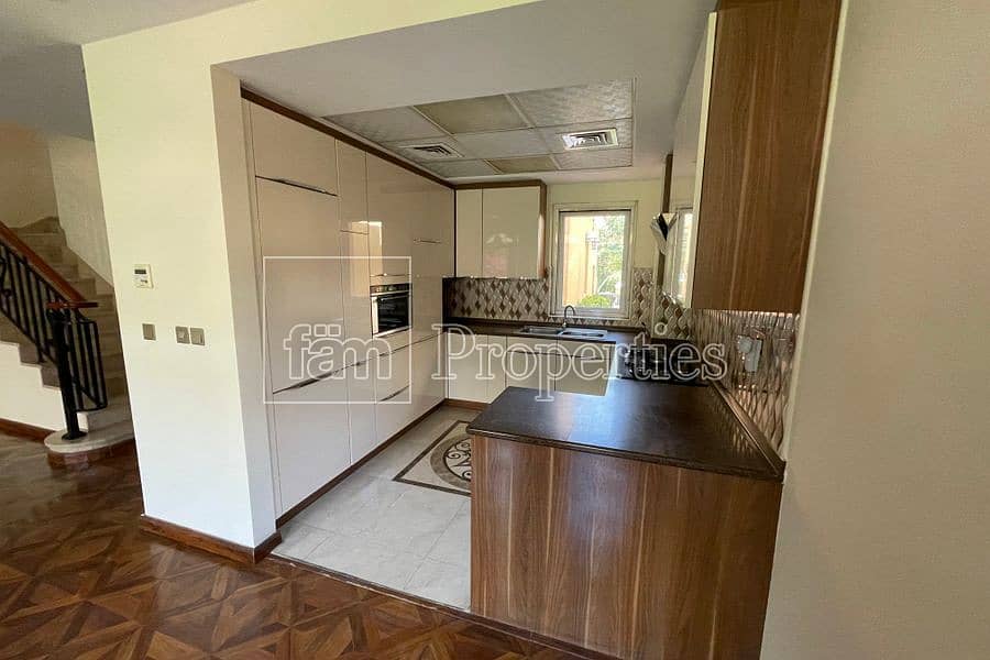 12 Upgraded Floors and Kitchen | Very Well Maintained