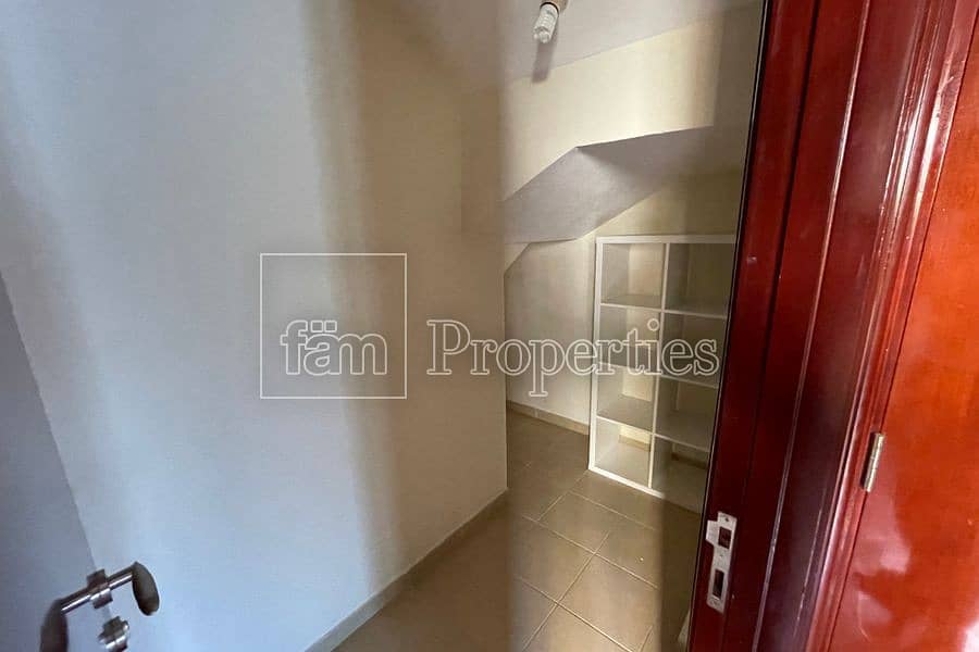 15 Upgraded Floors and Kitchen | Very Well Maintained