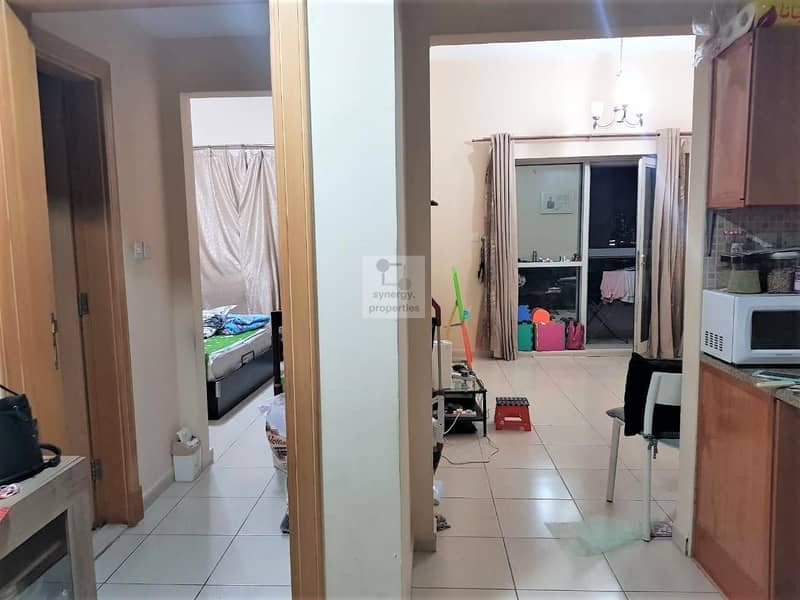 3 Spacious 1BR | Vacant  | well maintain l Balcony