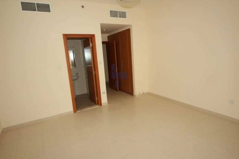 8 DISTRESS DEAL CHEAPEST READY TO MOVE WIDE-OPEN 1BR