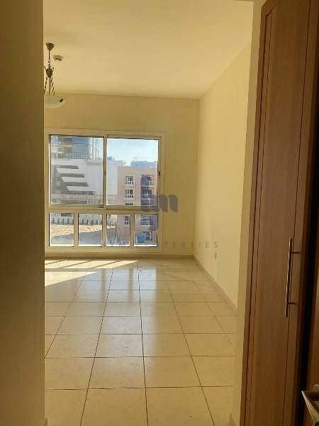 10 DISTRESS DEAL CHEAPEST READY TO MOVE WIDE-OPEN 1BR
