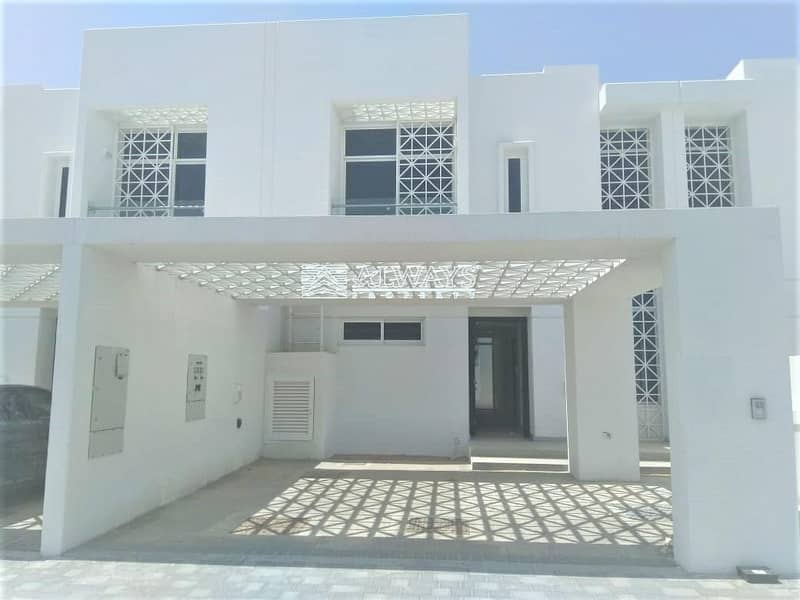 Spacious || 3 Bedroom + Maid Villa || Mid Unit ||