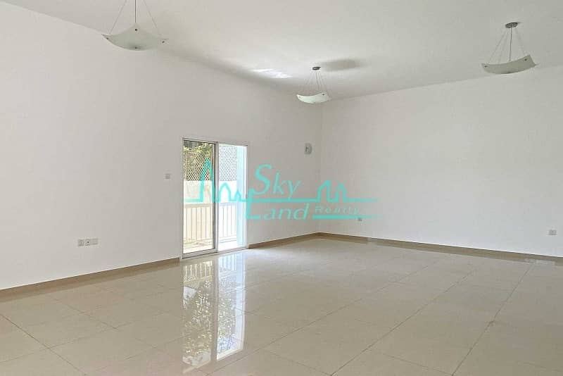 10 Renovated 3 Bed+M+Study With A Private Garden